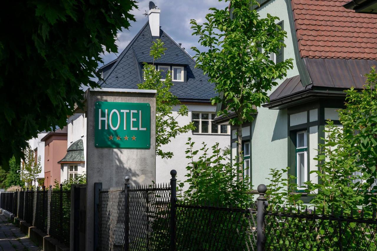 Hotel Zelena Marina Vrchlabi Luaran gambar